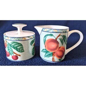 VTG C.1995 Victoria & Beale L'Amour Creamer Sugarbowl Fine China Forbiden Fruit